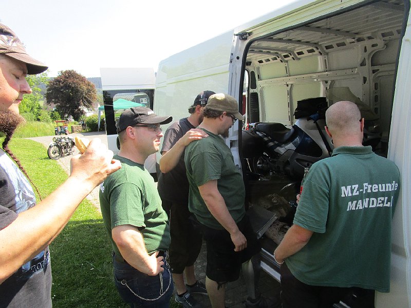 2018.05.26 Probefahrt, Bier, Grill, Freunde, Whisky und... Pflasterarbeiten (147).JPG